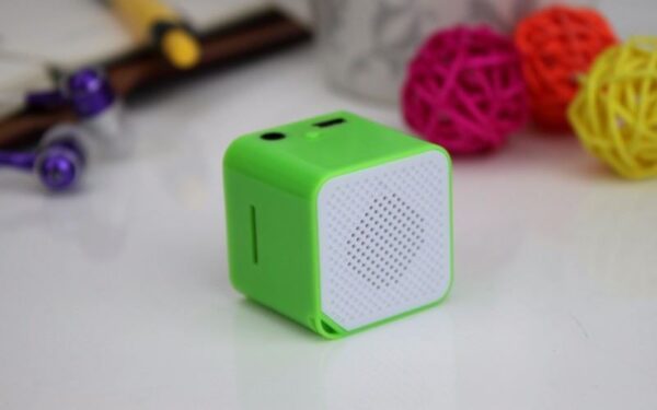 mini speaker and mp3 player inkl microsd